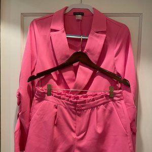 Venus Summer Blazer/Shorts Set - Size 6